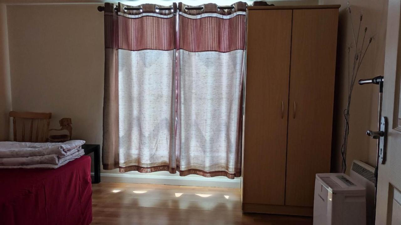 Budget-Friendly Self-Serve Lodging Galway Dış mekan fotoğraf