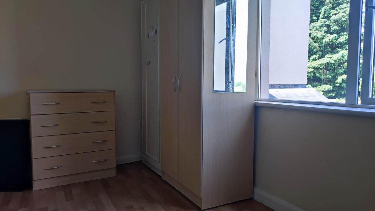 Budget-Friendly Self-Serve Lodging Galway Dış mekan fotoğraf